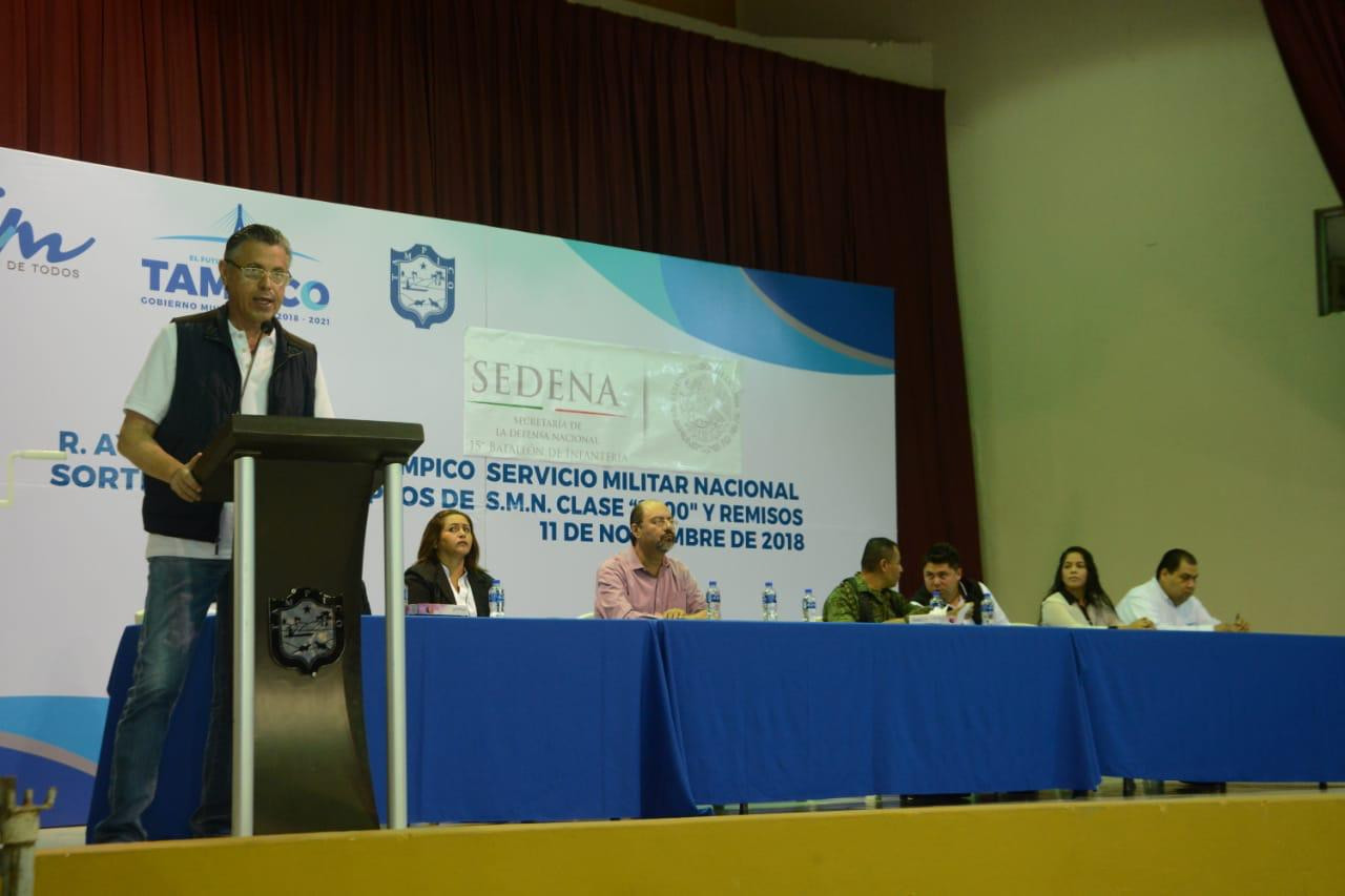 Preside Alcalde sorteo de conscriptos del servicio militar