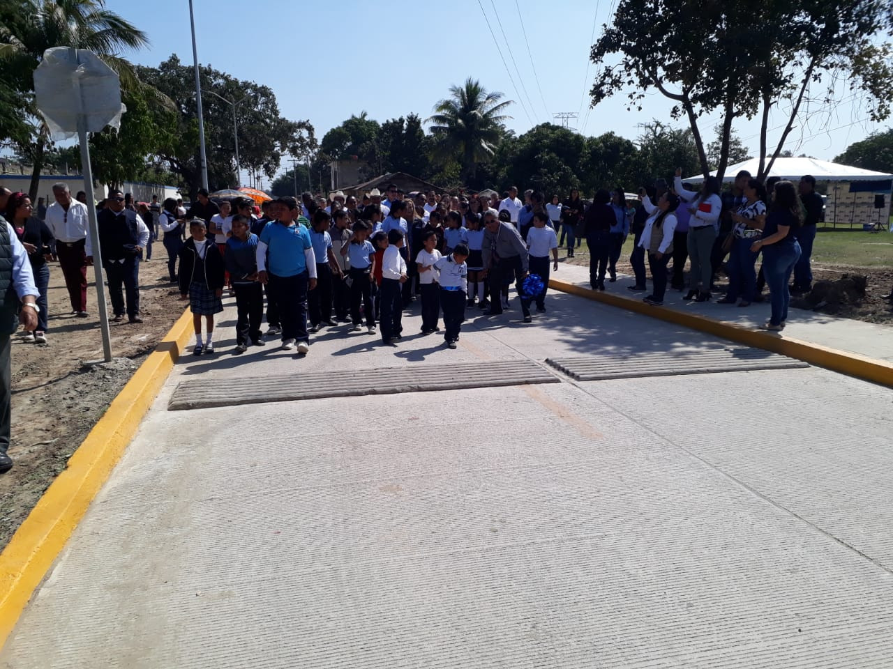 Con pavimentación de calles, se cierran circuitos viales