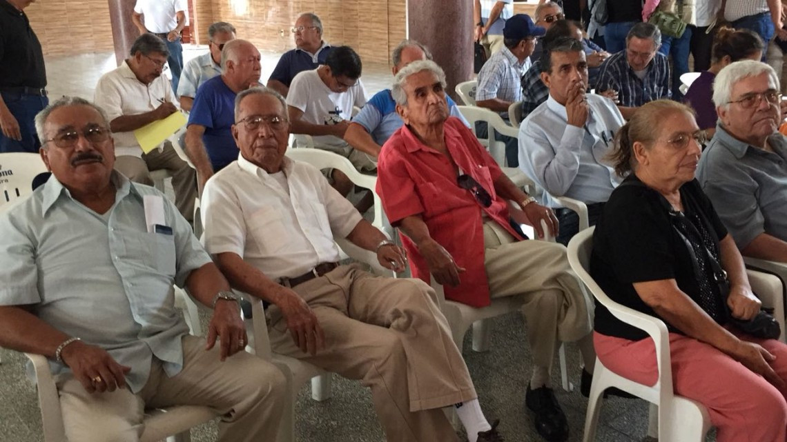 Jubilados demandarán a Carlos Romero Deschamps por fraude