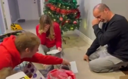 Streamer se encarga de la hipoteca de sus padres en Navidad 