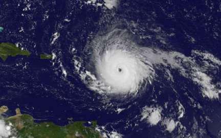 Huracán Irma llega a la isla caribeña de Barbuda