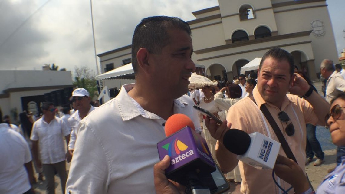 Analizan prohibir el paso a remolques de camiones al interior de colonias