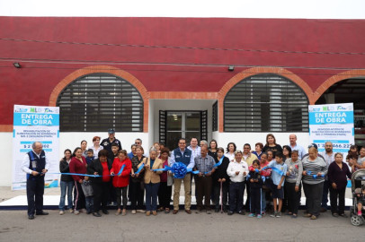 Entrega alcalde Subestación de Bomberos 2 rehabilitada