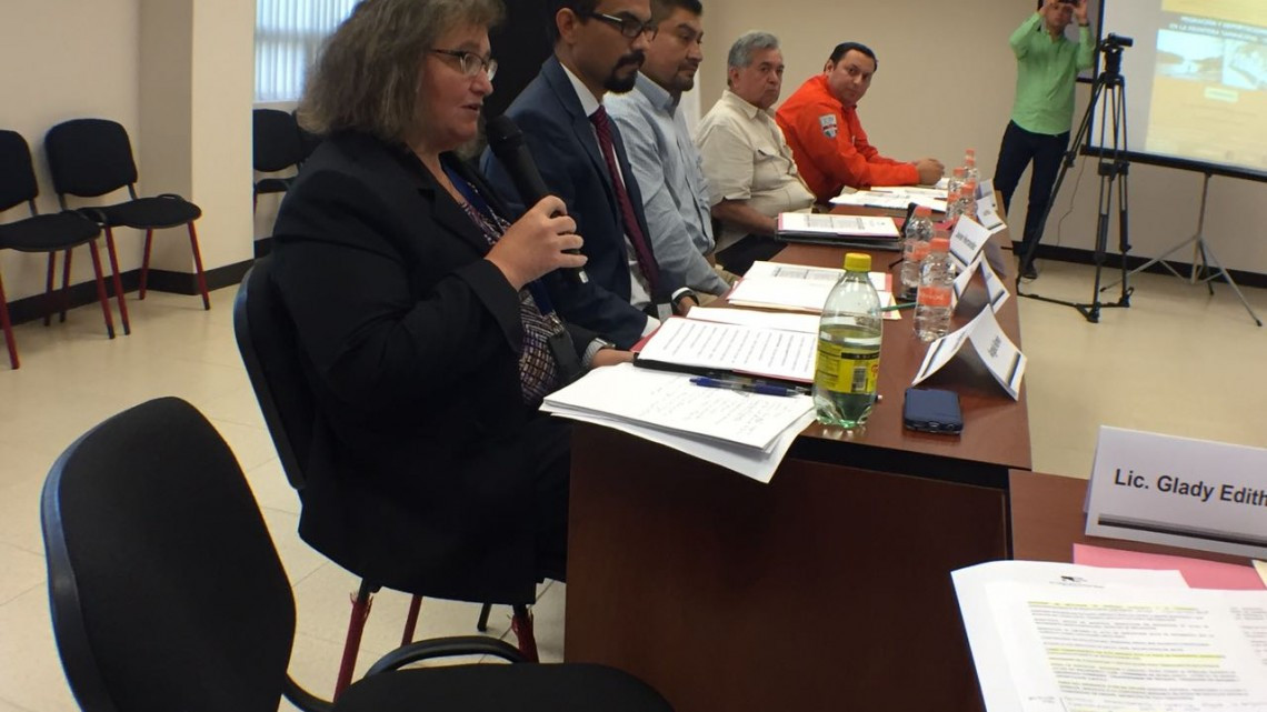 Angela Kerwin, reconoce que la política de EU está en revisión