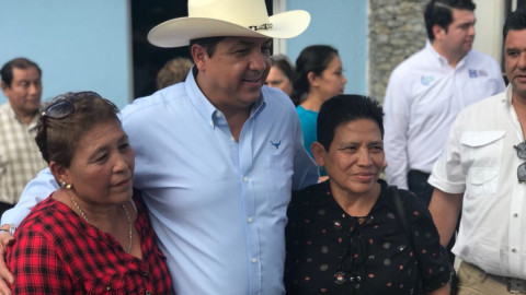 Acude Cabeza de Vaca a votar