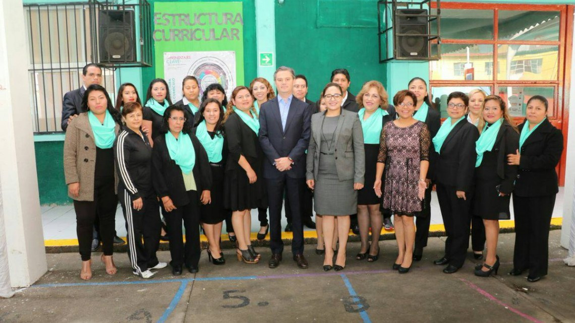 Se manifiesta niño contra la Reforma Educativa