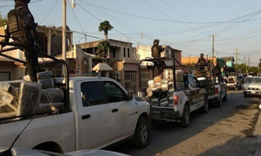 Confiscan 137 paquetes de marihuana