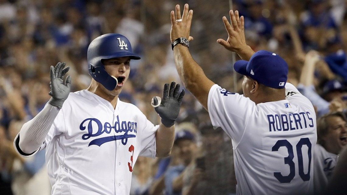 Astros vencen a Dodgers y empatan la Serie Mundial 