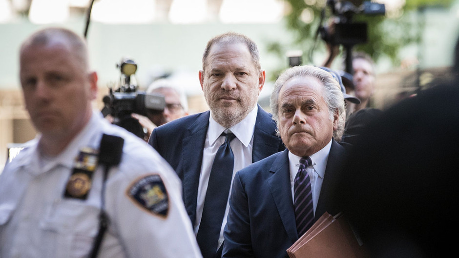 Retrasan juicio de Harvey Weinstein hasta 2020