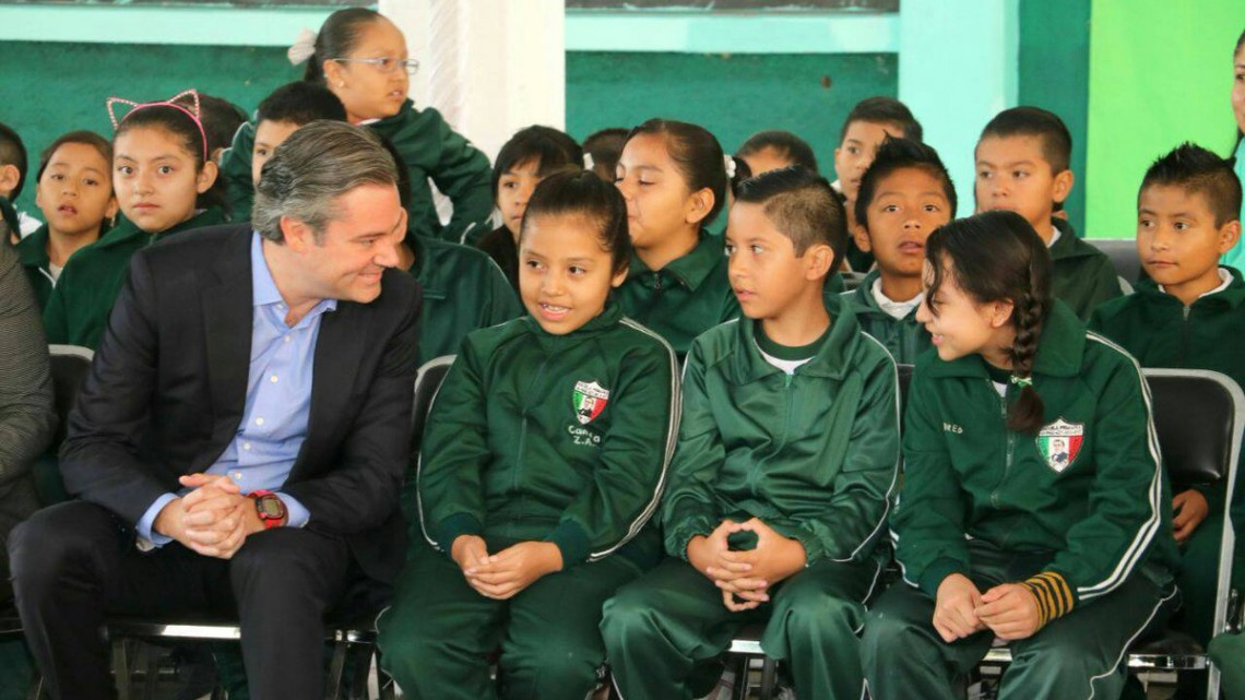 Se manifiesta niño contra la Reforma Educativa