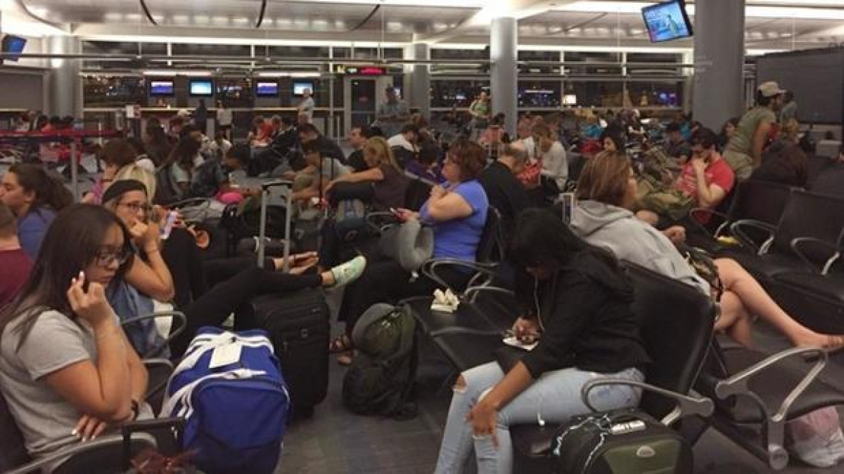 Problema técnico en cientos de vuelos en EU