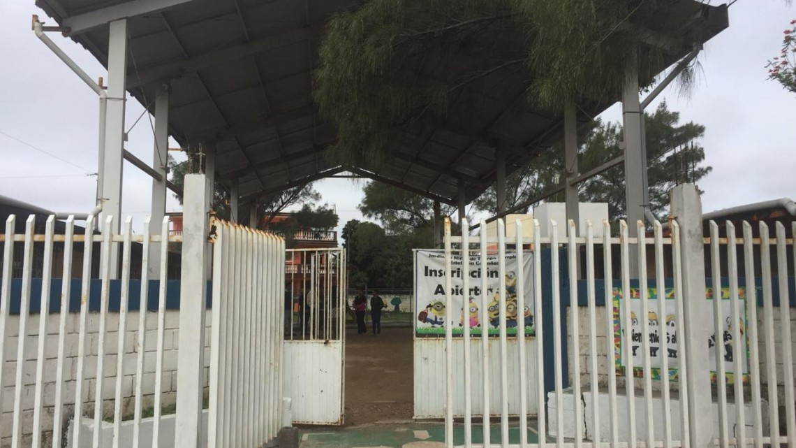 Exigen al ITIFE presionar a constructora a concluir obras en jardín de niños 