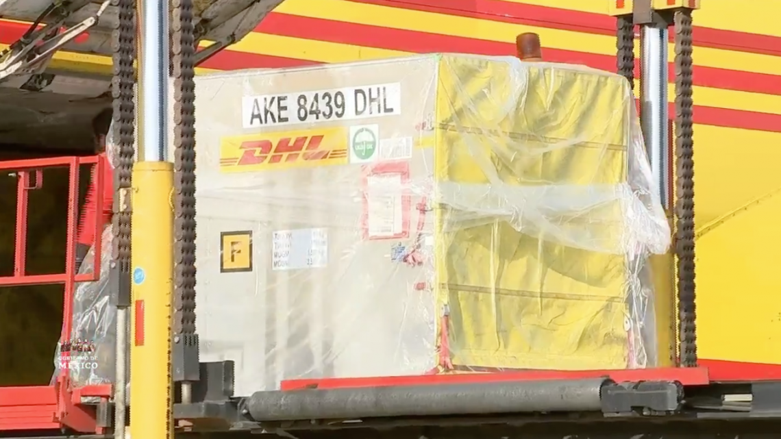 Llega primer embarque de la vacuna de Pfizer contra el covid-19  a México