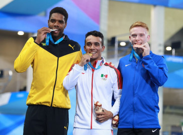 Juan Celaya entrega el oro 16 a México