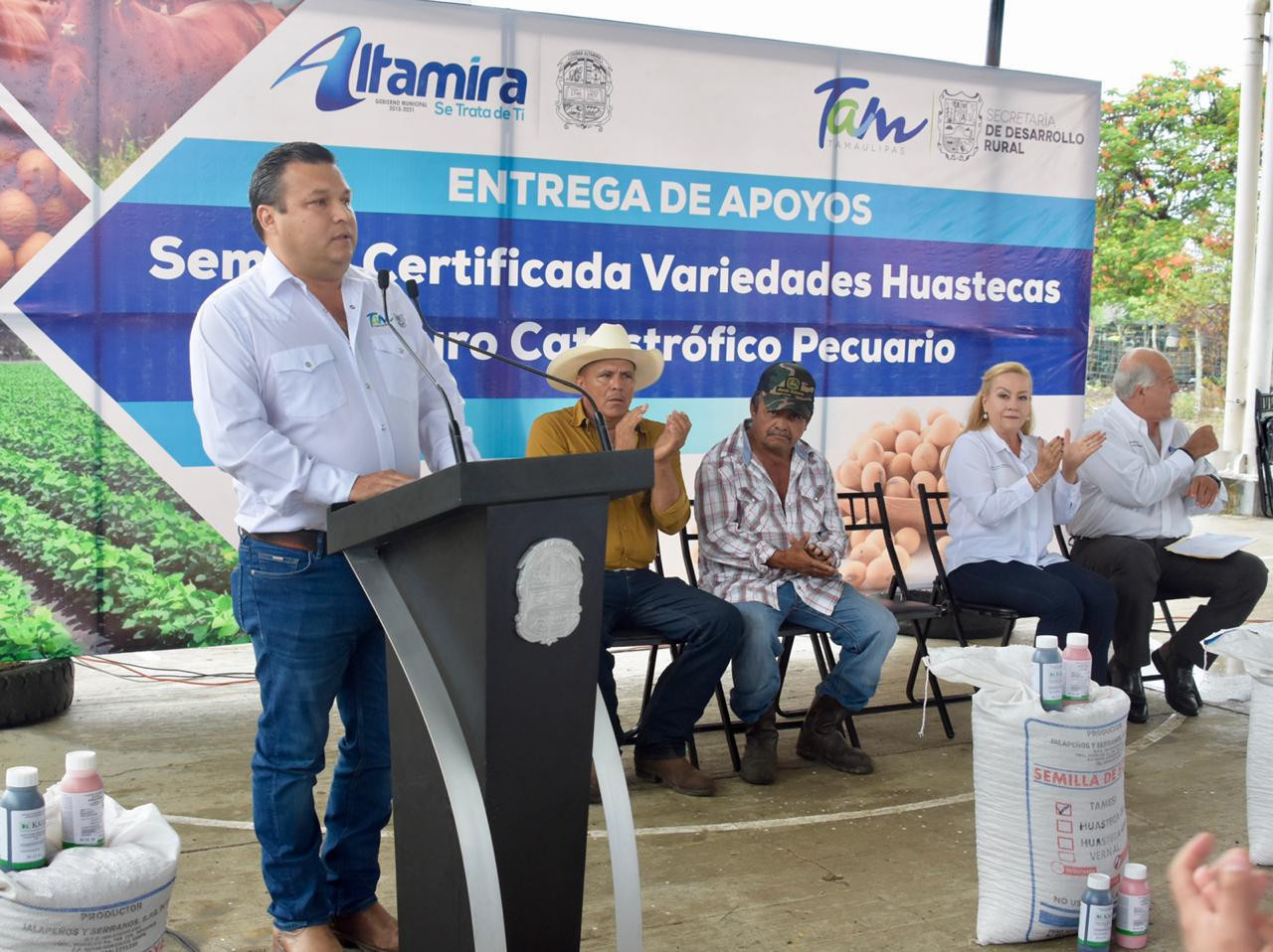 Entregan 100 toneladas de semilla de soya certificada a productores de Altamira