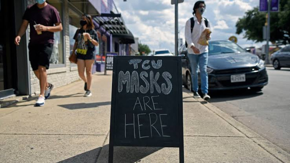 Brownsville continúa mandato de usar mascarilas en espacios federales