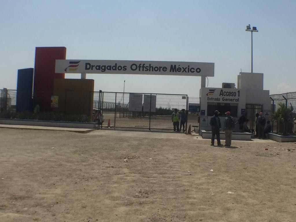 Continúa paro en constructora de plataformas