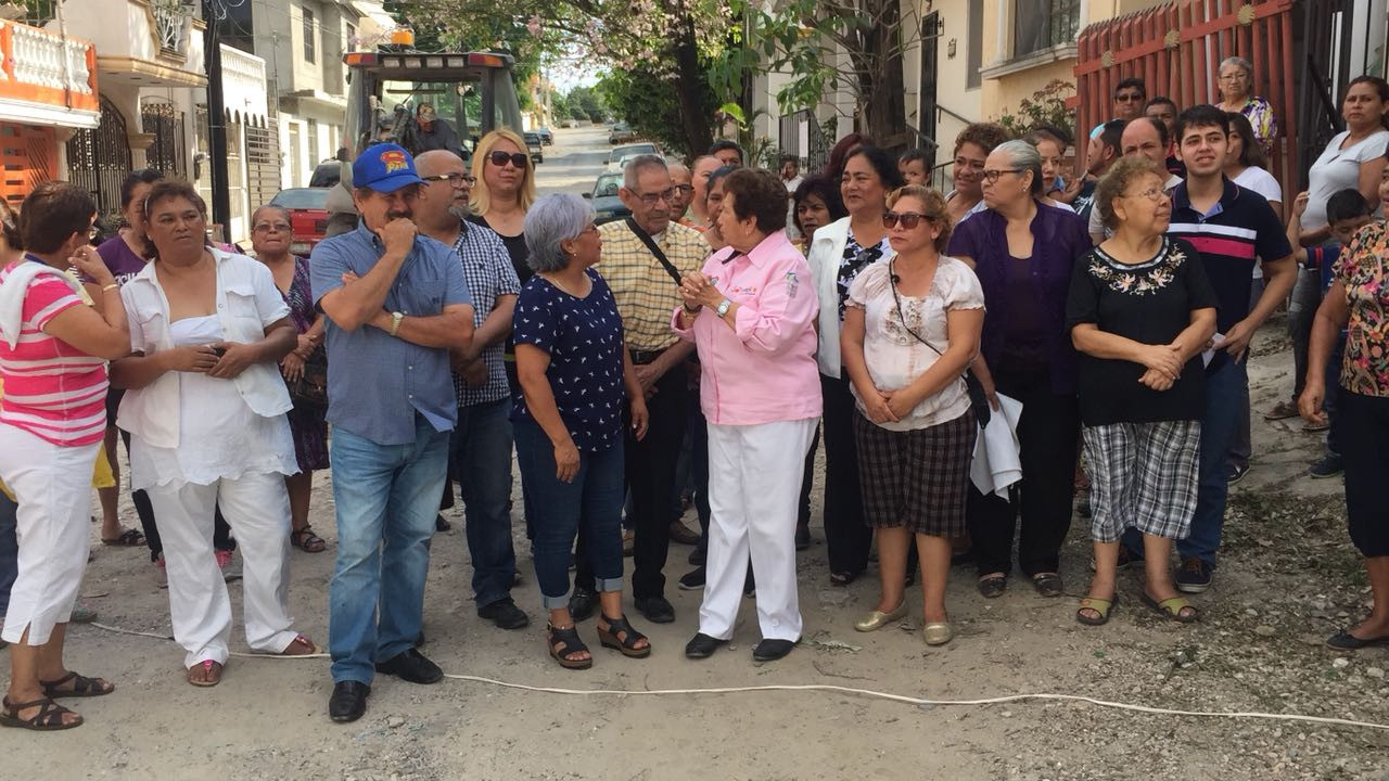 Dan banderazo de arranque de pavimentación a 7 calles de Tampico
