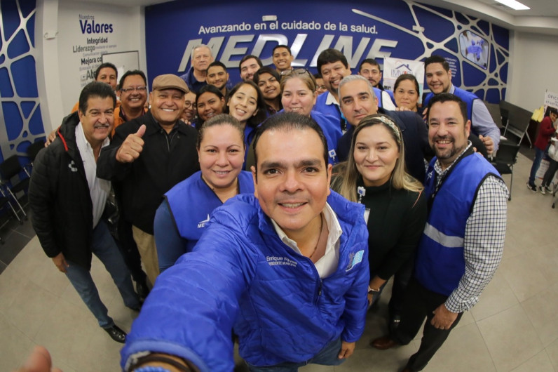Atiende Rivas a empleados de la Maquiladora Medline 