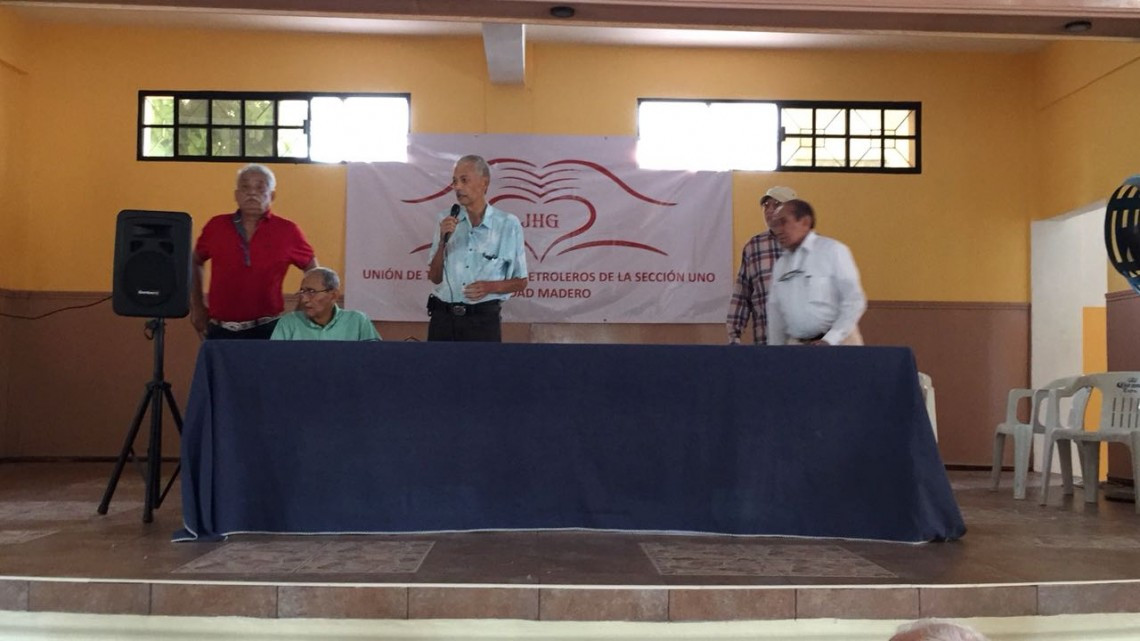 Jubilados demandarán a Carlos Romero Deschamps por fraude