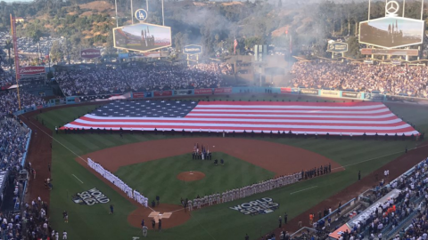Sólido pitcheo de Kershaw da victoria a Dodgers
