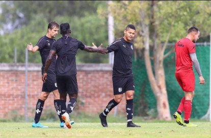 Querétaro derrota 3-1 a Cimarrones en partido de preparación 