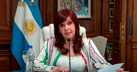 Argentina confirma condena de 6 años de prisión a Cristina Fernández por corrupción