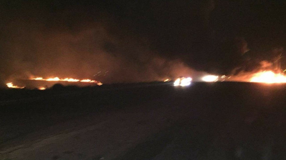 Se incendia pipa en corredor urbano de Ciudad Madero