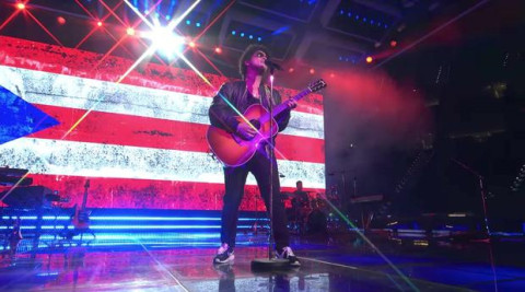 Bruno Mars sorprende a fans al cantar en español 