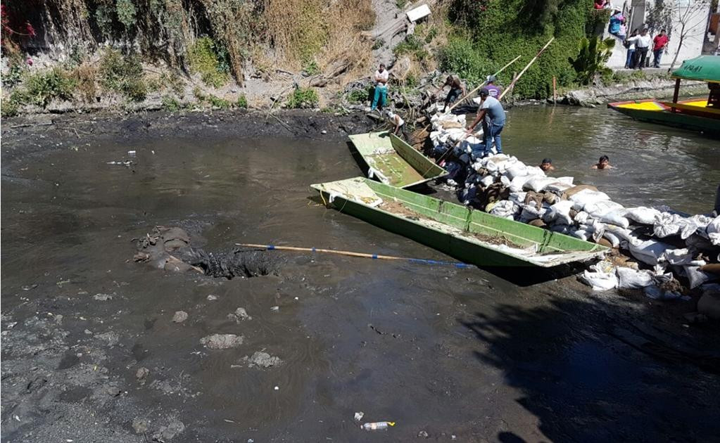 Se abre grieta en canal de Xochimilco