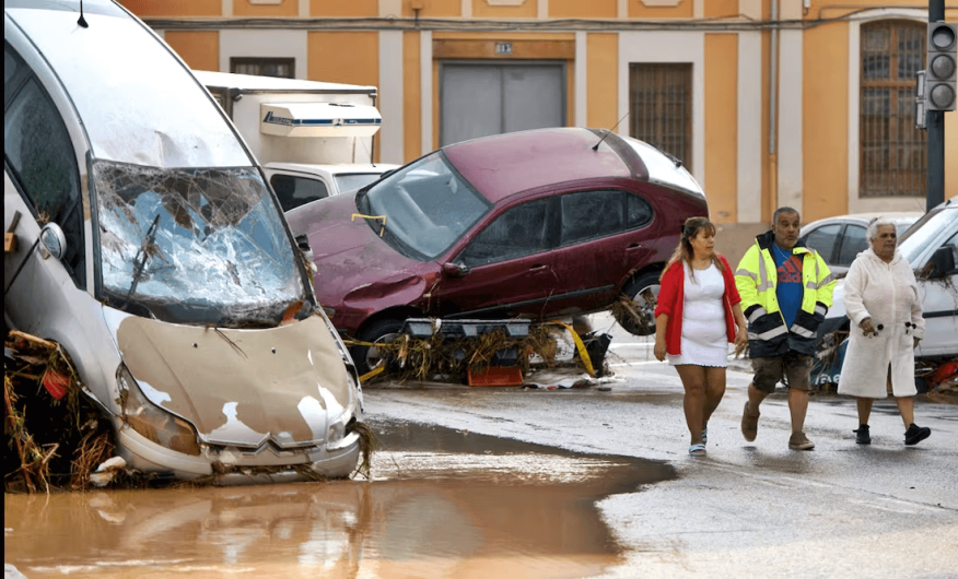 Sube a 155 la cifra de muertos por inundaciones en Valencia