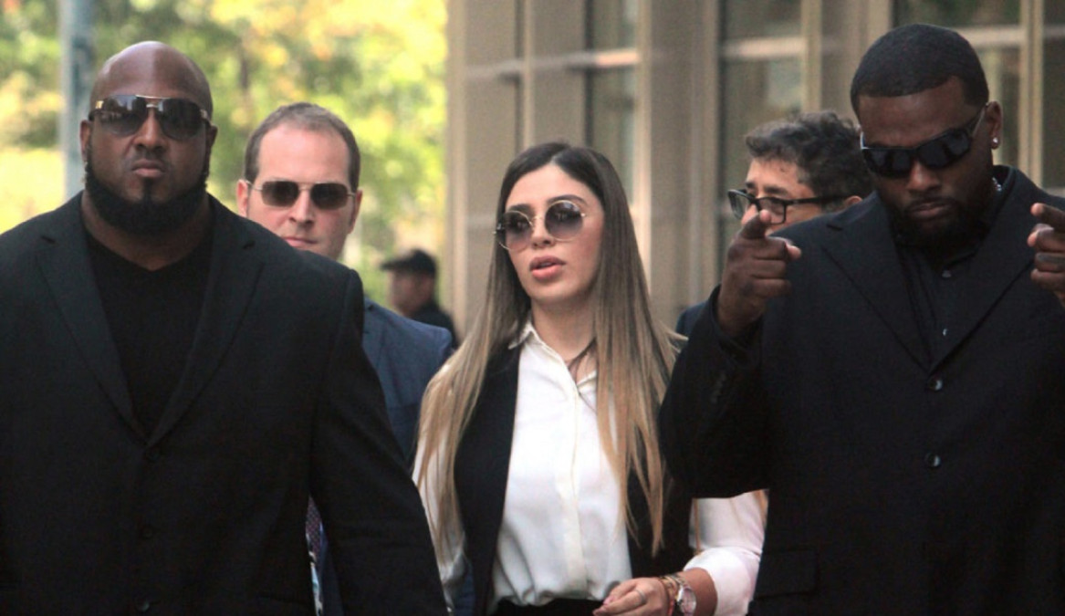 Emma Coronel sale de prisión en EU; cumplirá prisión domiciliaria