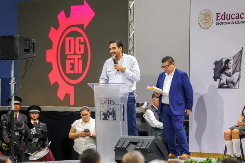 Toda nuestra apuesta está dirigida a los jóvenes: Alcalde Carlos Peña Ortiz 