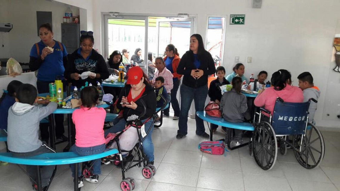 Visitan pequeños "Ciudad de las Familias Felíces"