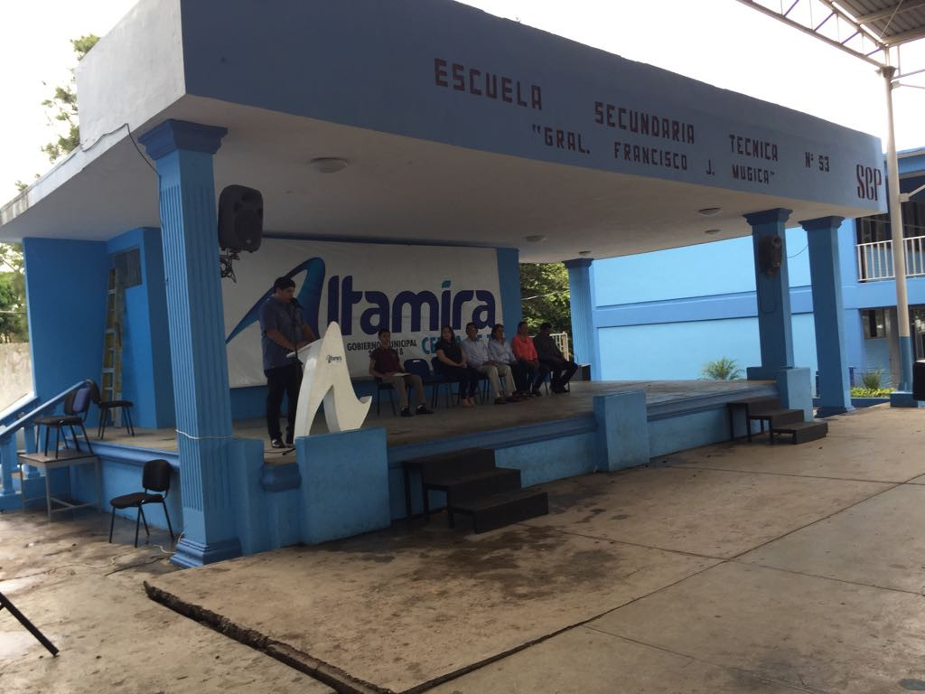 Realizan acciones para sector educativo en primer año de administración