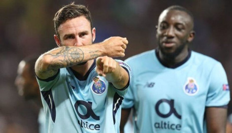 Miguel Layún, cerca de llegar al Alavés de España 
