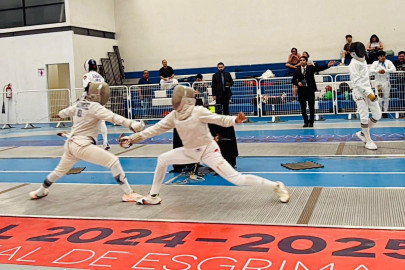 Regina Pedraza, orgullo de la UAT, brilla en el nacional de esgrima 2025