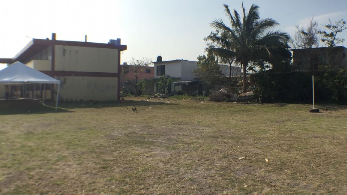 Delimitan periferia de escuela secundaria para evitar invasión