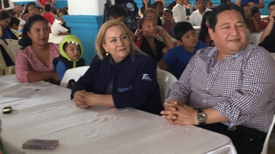 Celebran posada navideña integrantes del CRI Altamira