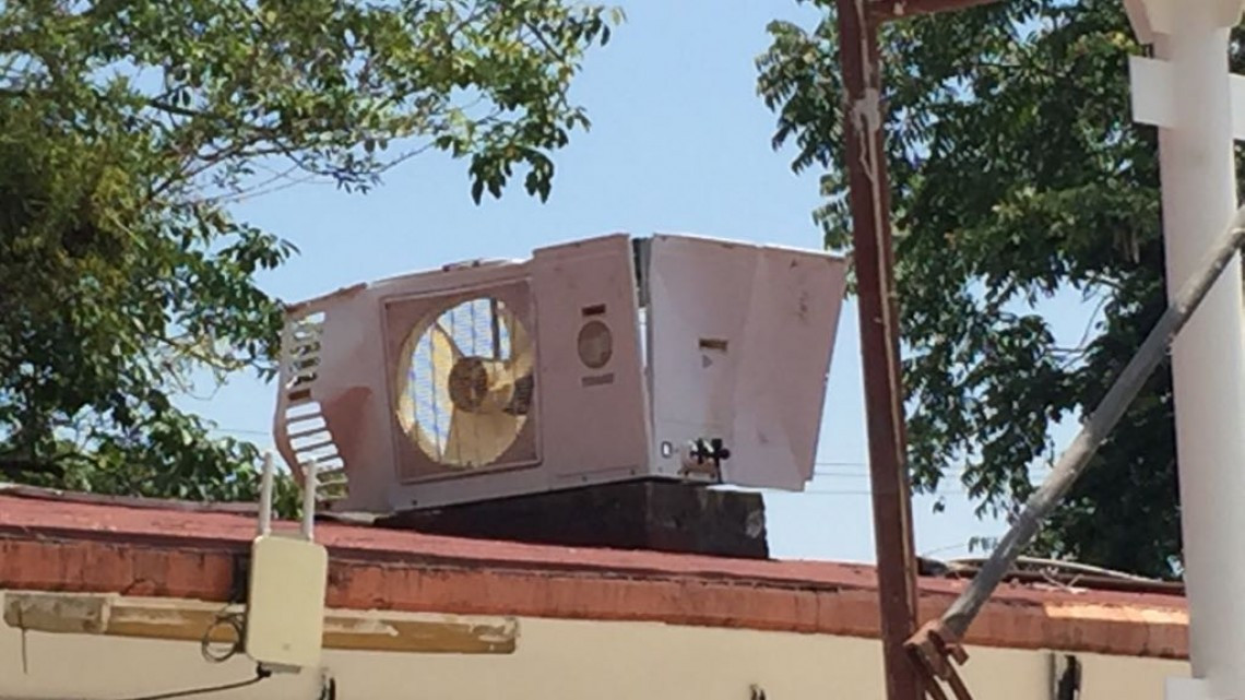 Roban cobre en escuelas previó al arranque escolar