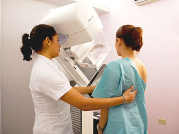 Realizan estudios de mastografía en el municipio