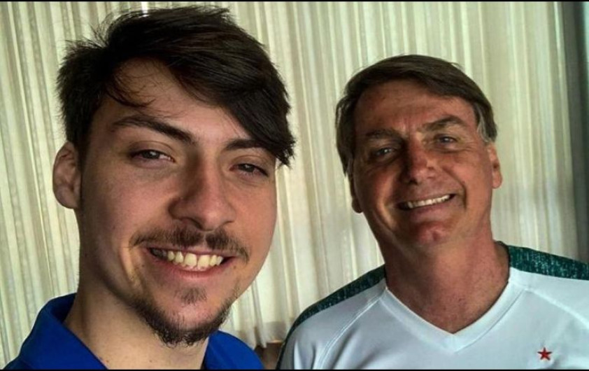 Hijo de Jair Bolsonaro da positivo a COVID-19