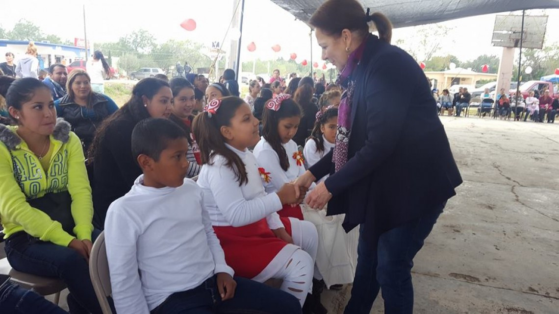 Asiste presidenta de DIF Matamoros como invitada a posada navideña
