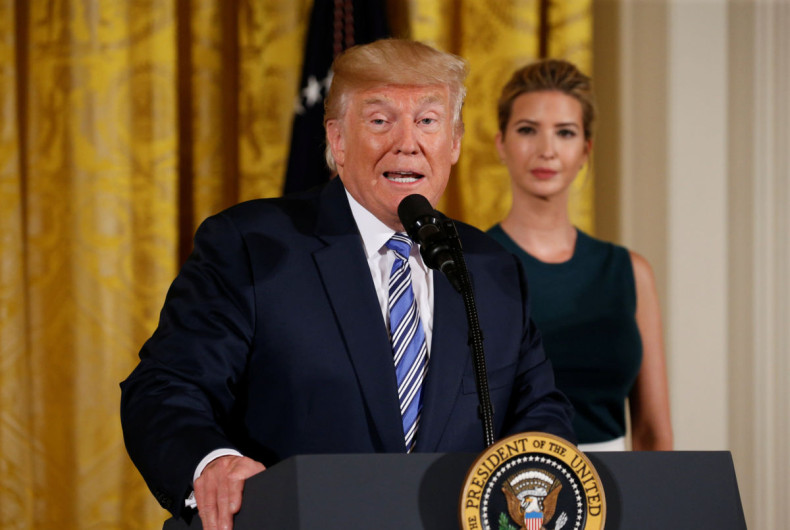 Trump firma ley que impone nuevas sanciones a Rusia