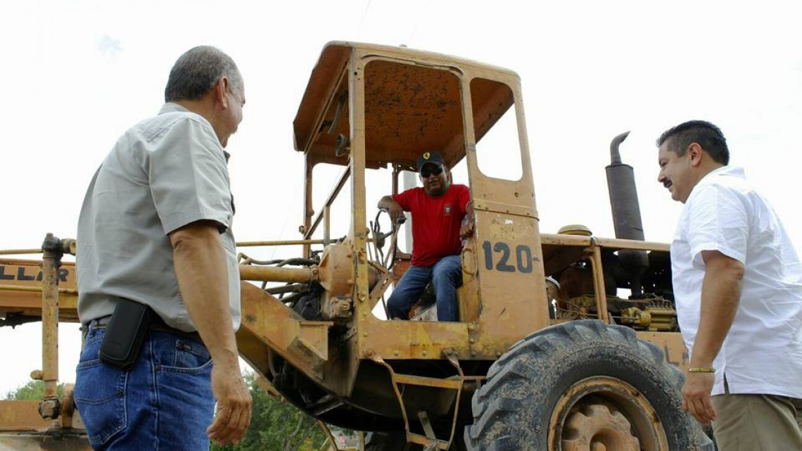 Supervisan obra en poblado de Anáhuac