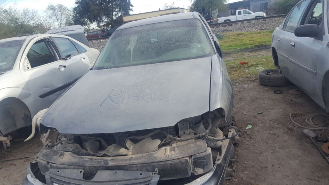 Aseguran establecimientos de autopartes