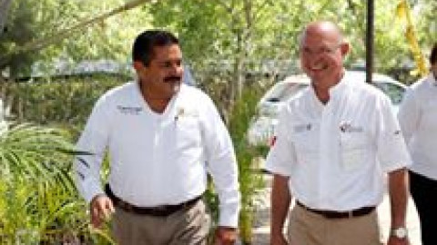 Alcalde de Valle Hermoso firma convenio con la Conafor 