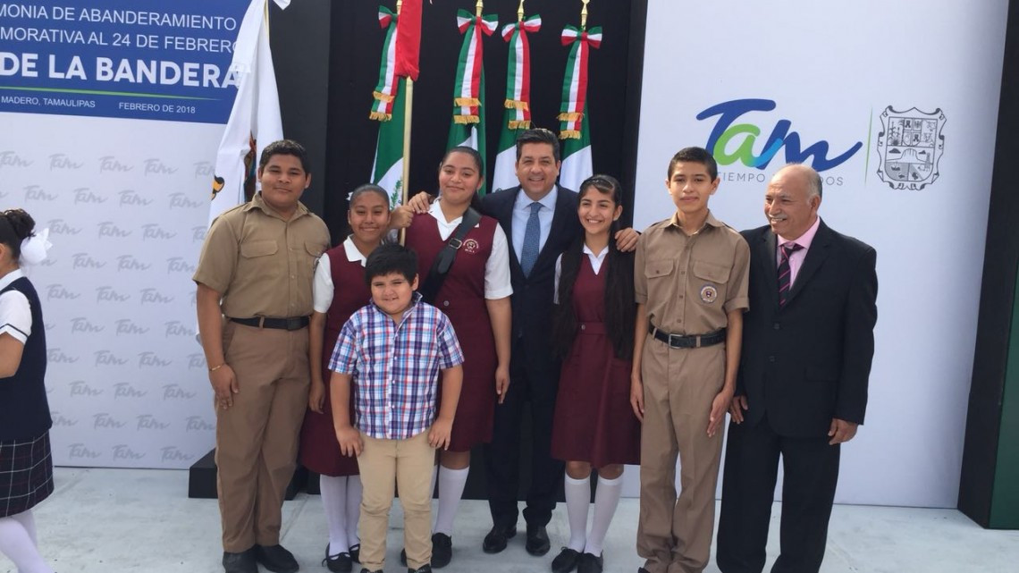 Encabeza Gobernador ceremonia del CXCVII aniversario de la bandera nacional