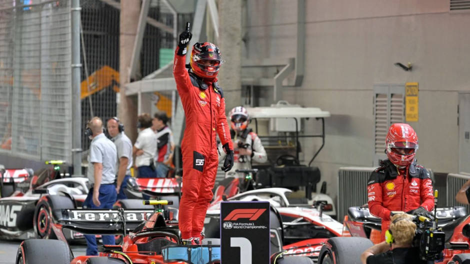 Carlos Sainz logra la "Pole" para el GP de Singapur