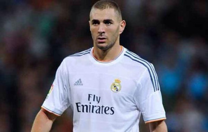 Benzema renueva contrato con Real Madrid 